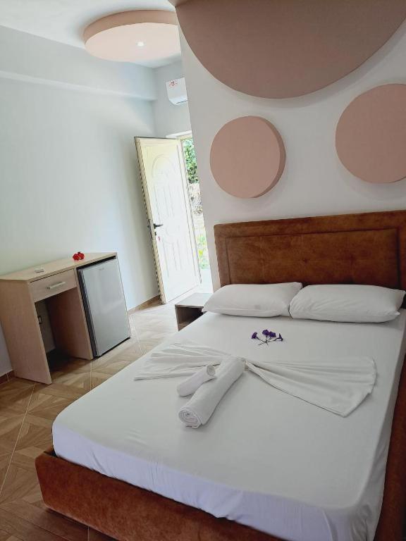 Bed and Breakfast Bluflest à Dhërmi Extérieur photo