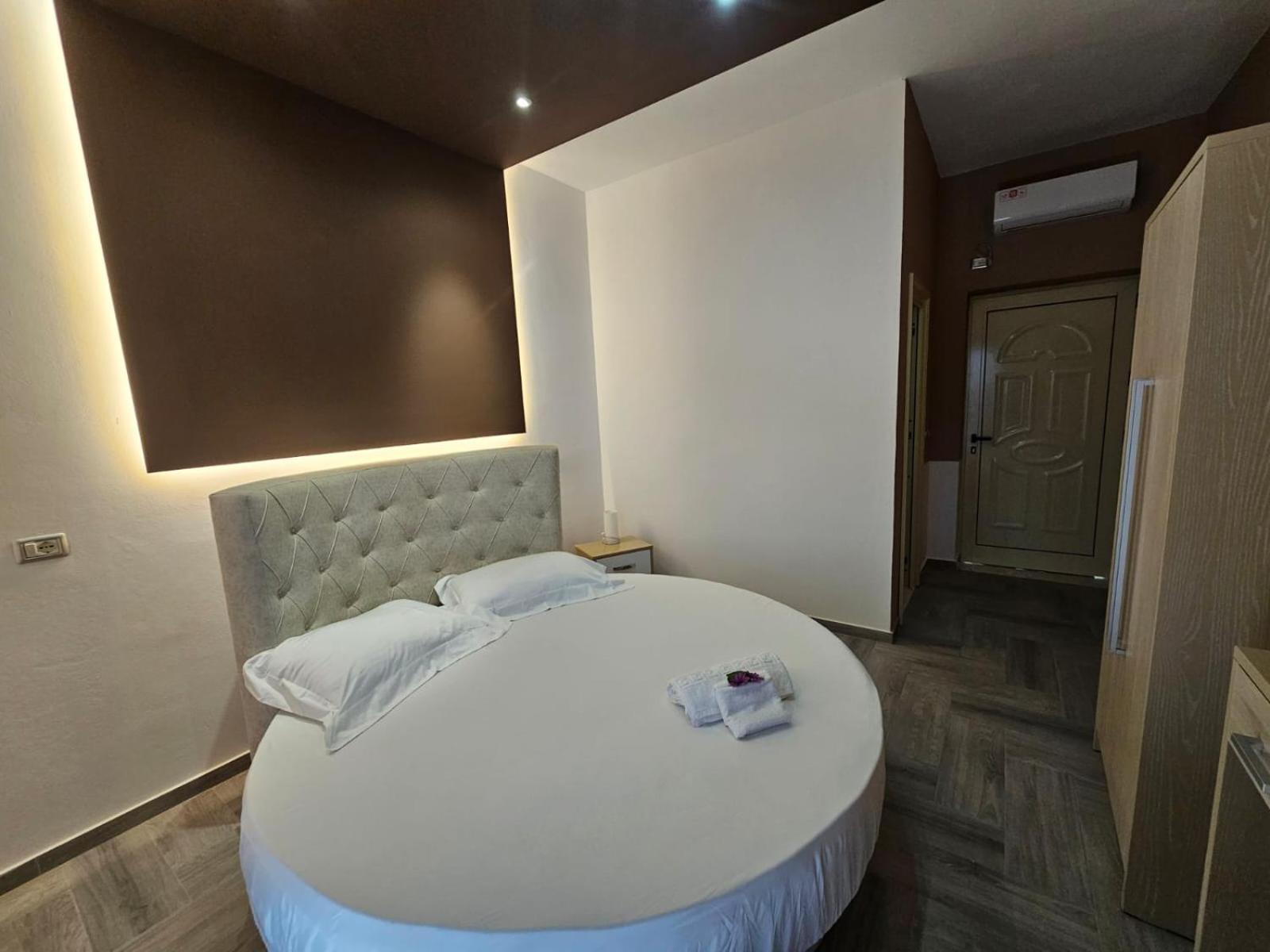 Bed and Breakfast Bluflest à Dhërmi Extérieur photo
